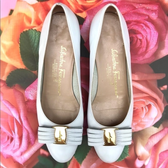 Vintage SALVATORE FERRAGAMO Niccola White Leather Flats bow buckle Size 6.5 AA - Picture 12 of 13